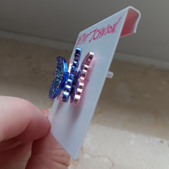 Betsey Johnson Purple Crystal Butterfly 🦋  3D Stud Earrings NWT. - Picture 6 of 7